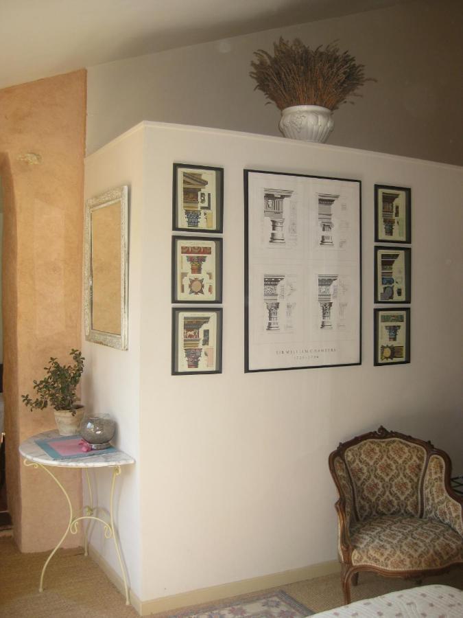 Gite Aux Tournesols Malaucène Habitación foto